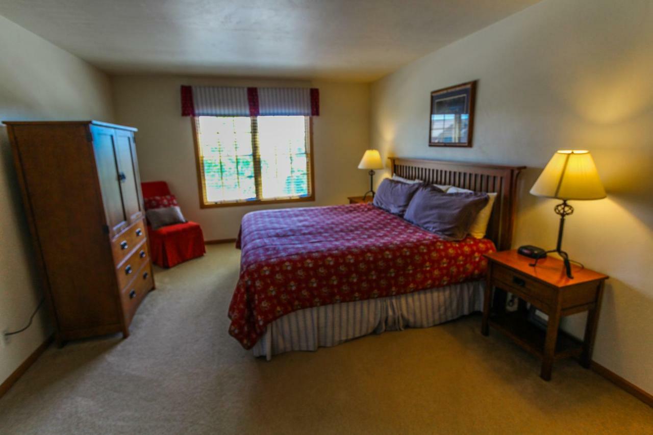 Meadow Ridge Condos Egg Harbor Exterior photo