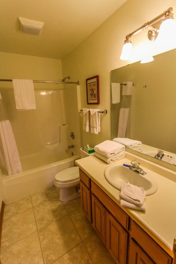 Meadow Ridge Condos Egg Harbor Exterior photo